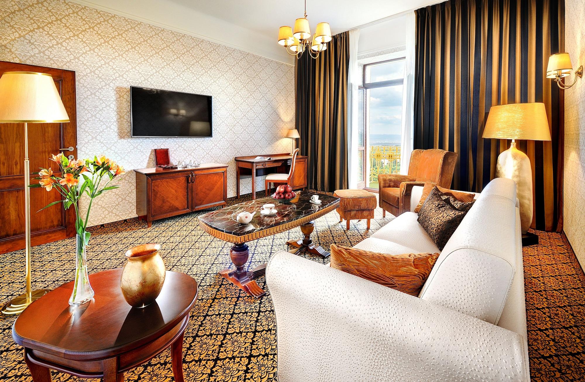 Hotel Grand Praha 4*