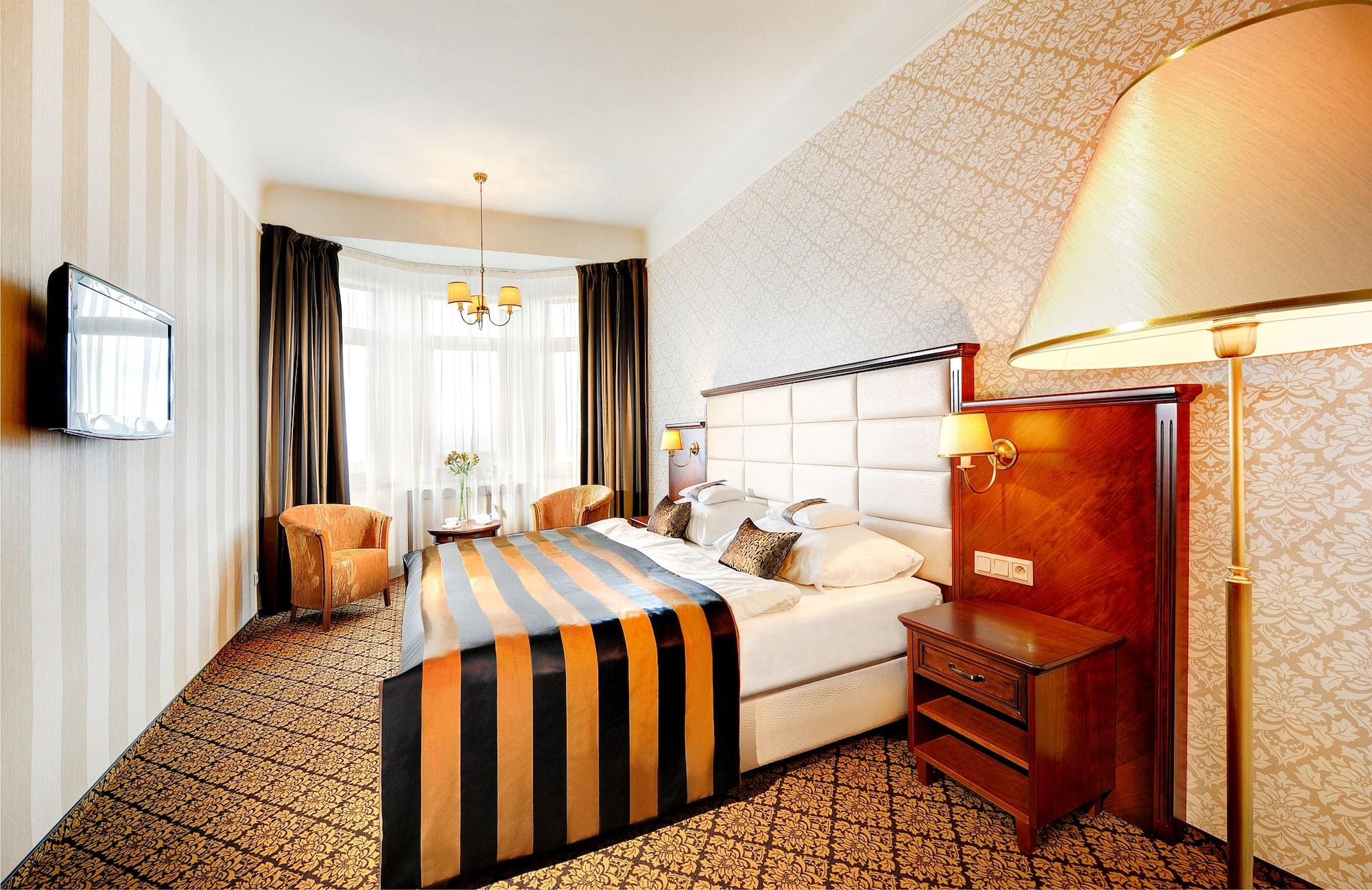 Grand Praha 4*