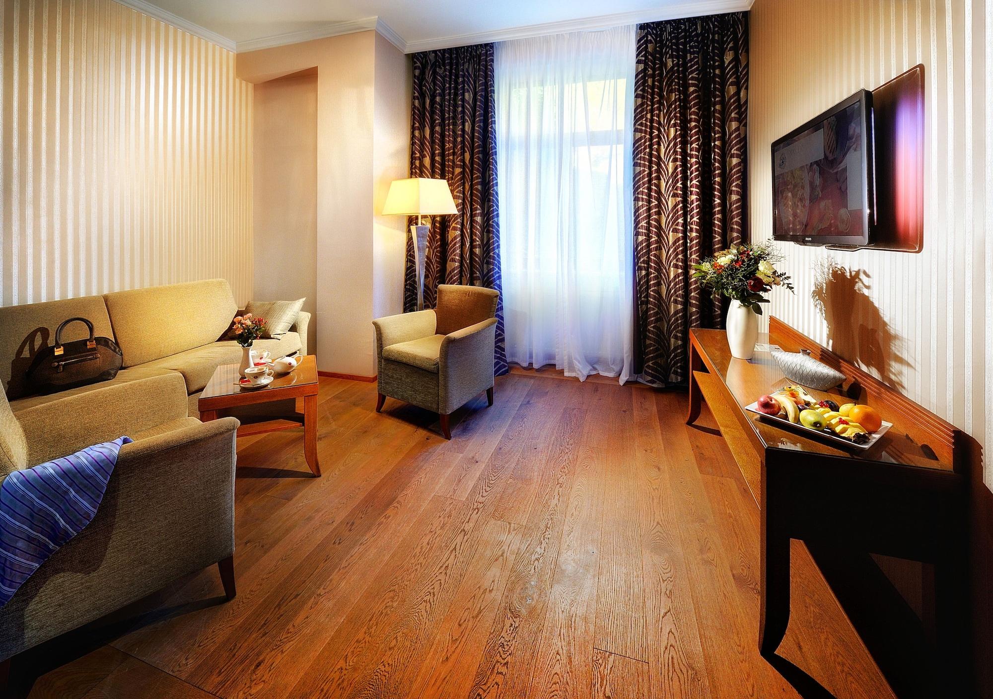 Hotel Grand Praha 4*