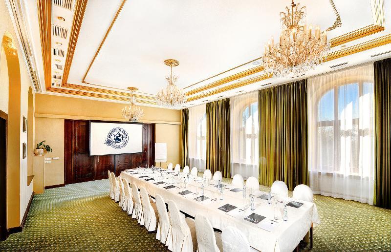 Grand Praha 4*